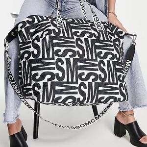 NWT Steve Madden Bgetaway Weekender Travel Black and‎ White Graphic Bag